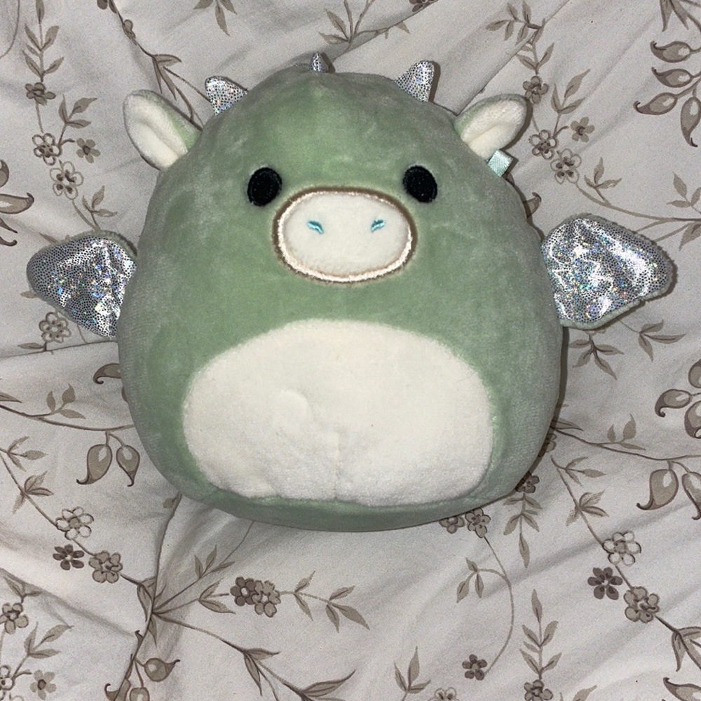 drew the dragon squishmallow
